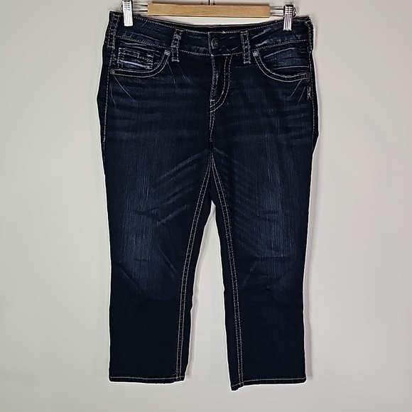 Silver Jeans Denim - Silver Suki dark wash 30x22 mid rise capris